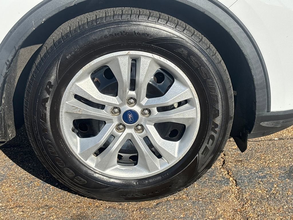 Used 2020 Ford Escape S image 55