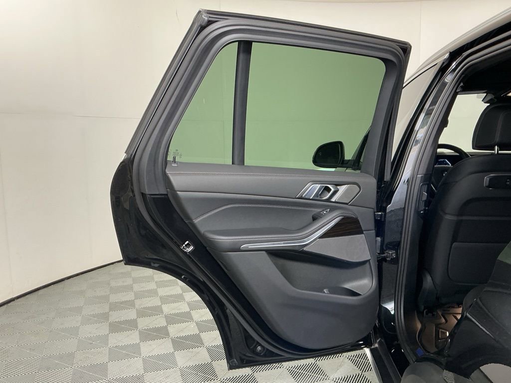 Certified 2025 BMW X5 xDrive40i w/ Climate Comfort Package AWD/4WD image 24
