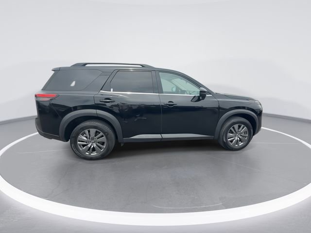 Certified 2025 Nissan Pathfinder SV FWD image 9