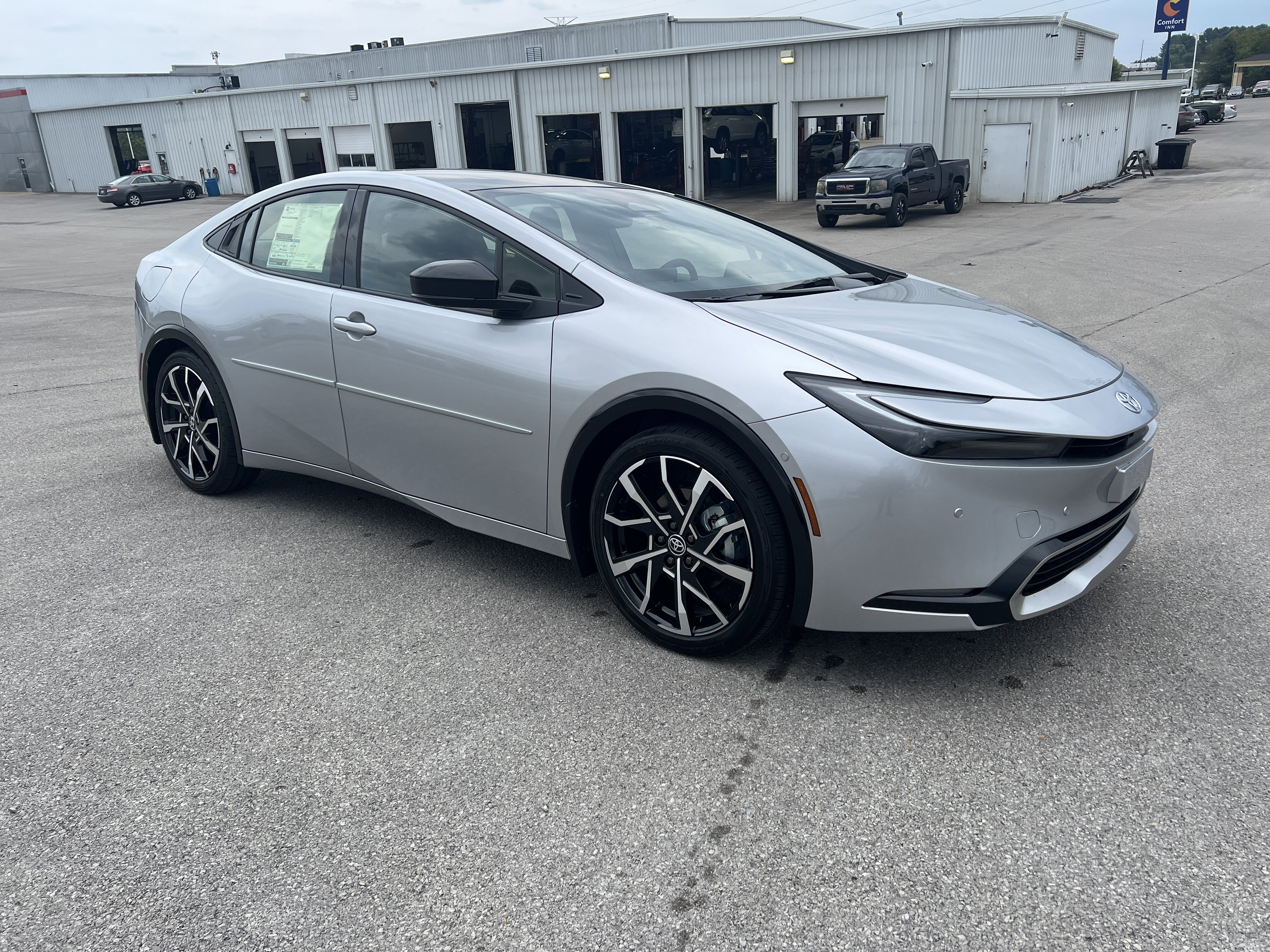 New 2026 Toyota Prius Plug-In Hybrid image 9
