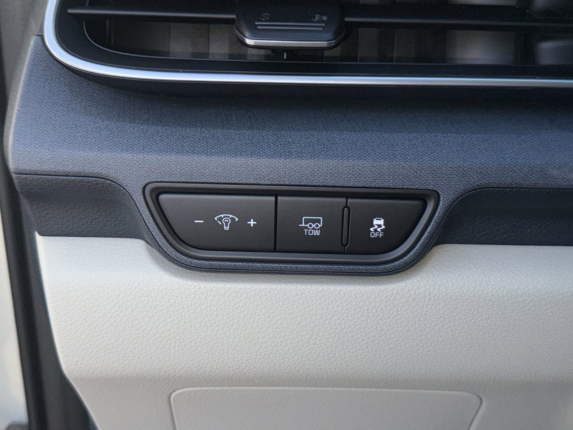 New 2026 Kia Carnival EX FWD image 26