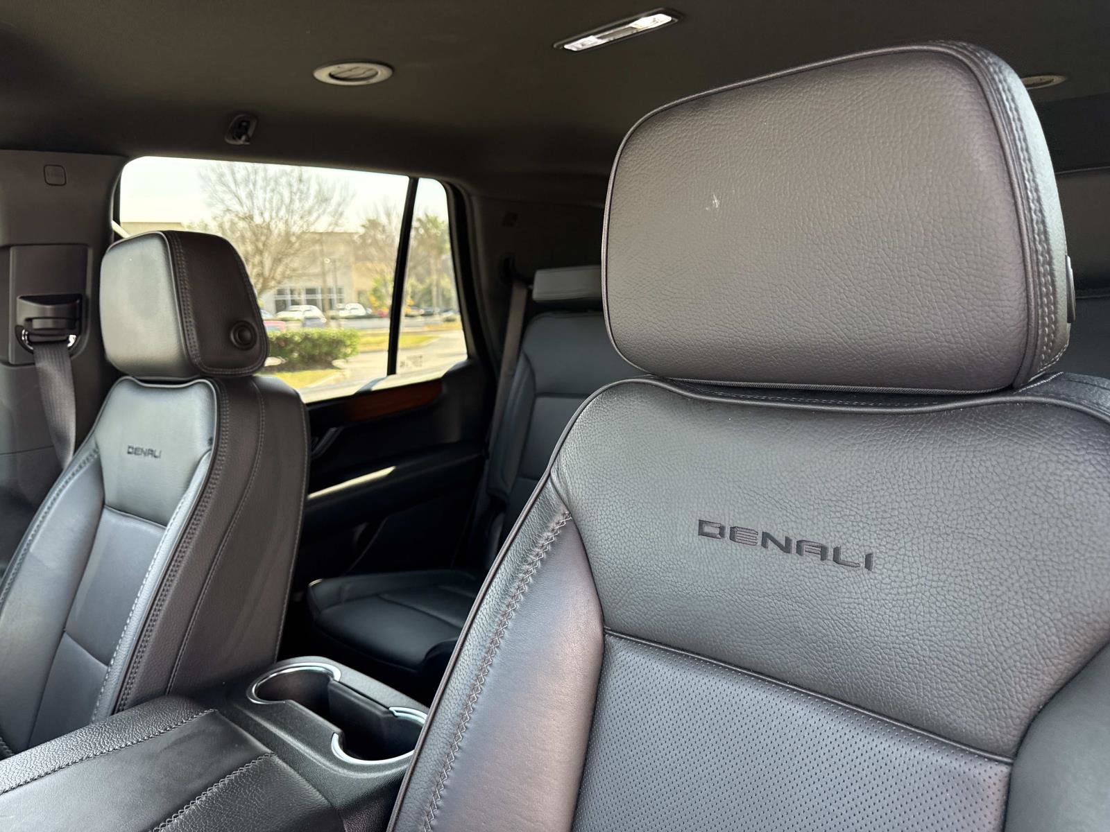 Used 2025 GMC Yukon Denali image 22
