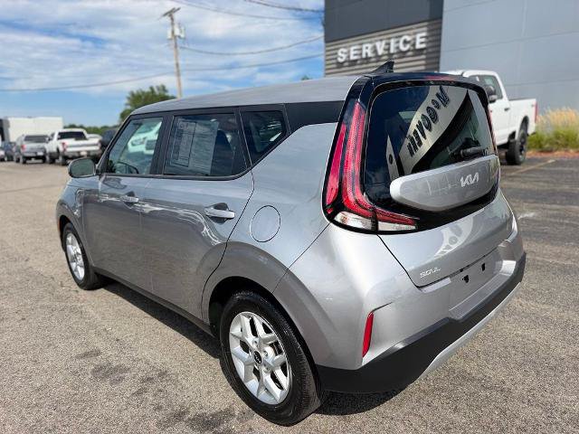 Used 2025 Kia Soul LX w/ LX Technology Package FWD image 5
