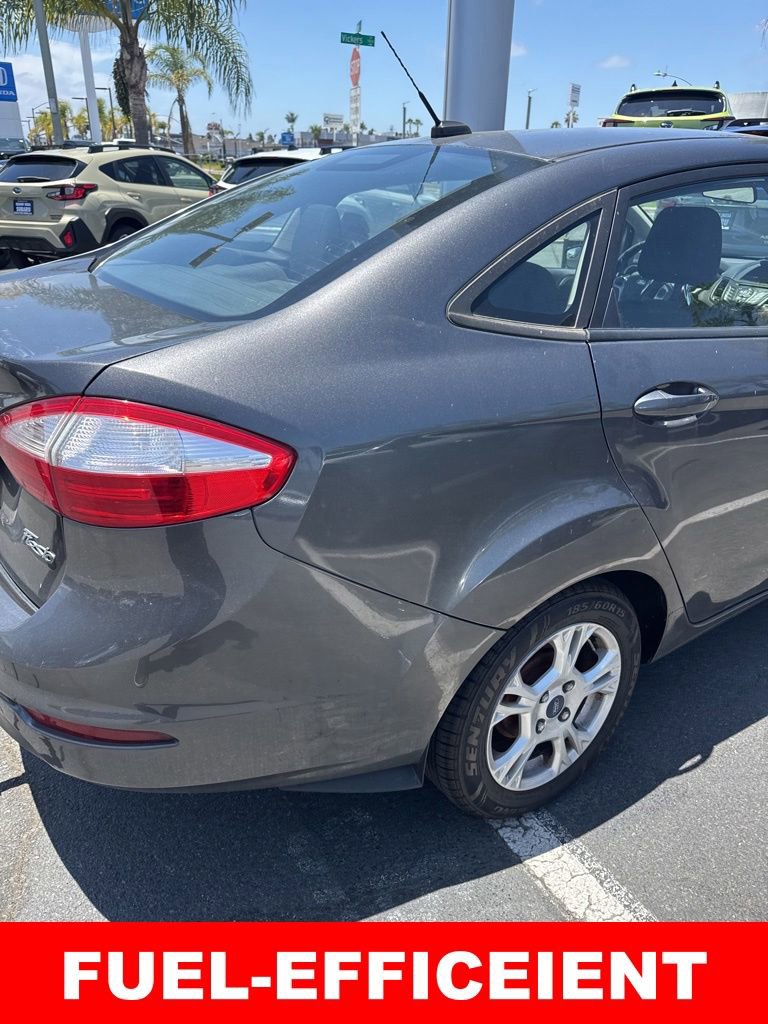 Used 2016 Ford Fiesta SE FWD image 4
