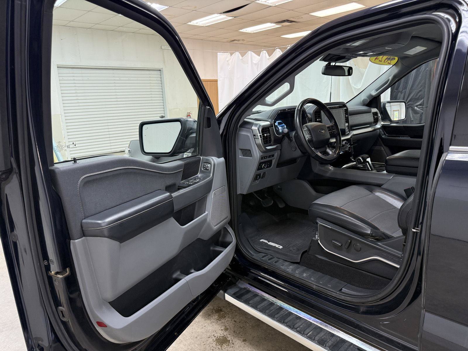 Used 2024 Ford F150 Lariat w/ Tow/Haul Package AWD/4WD image 9