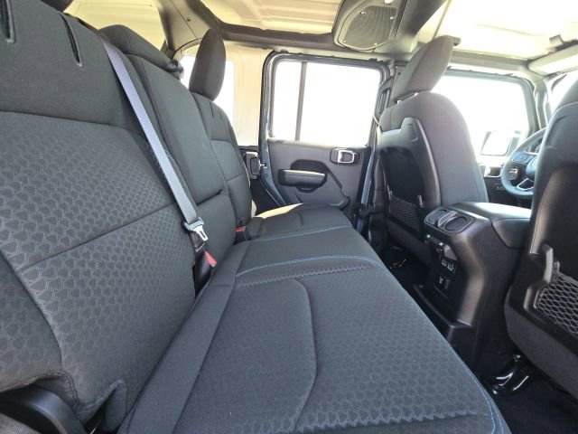 Used 2025 Jeep Wrangler Unlimited Rubicon 4xe w/ Safety Group image 15