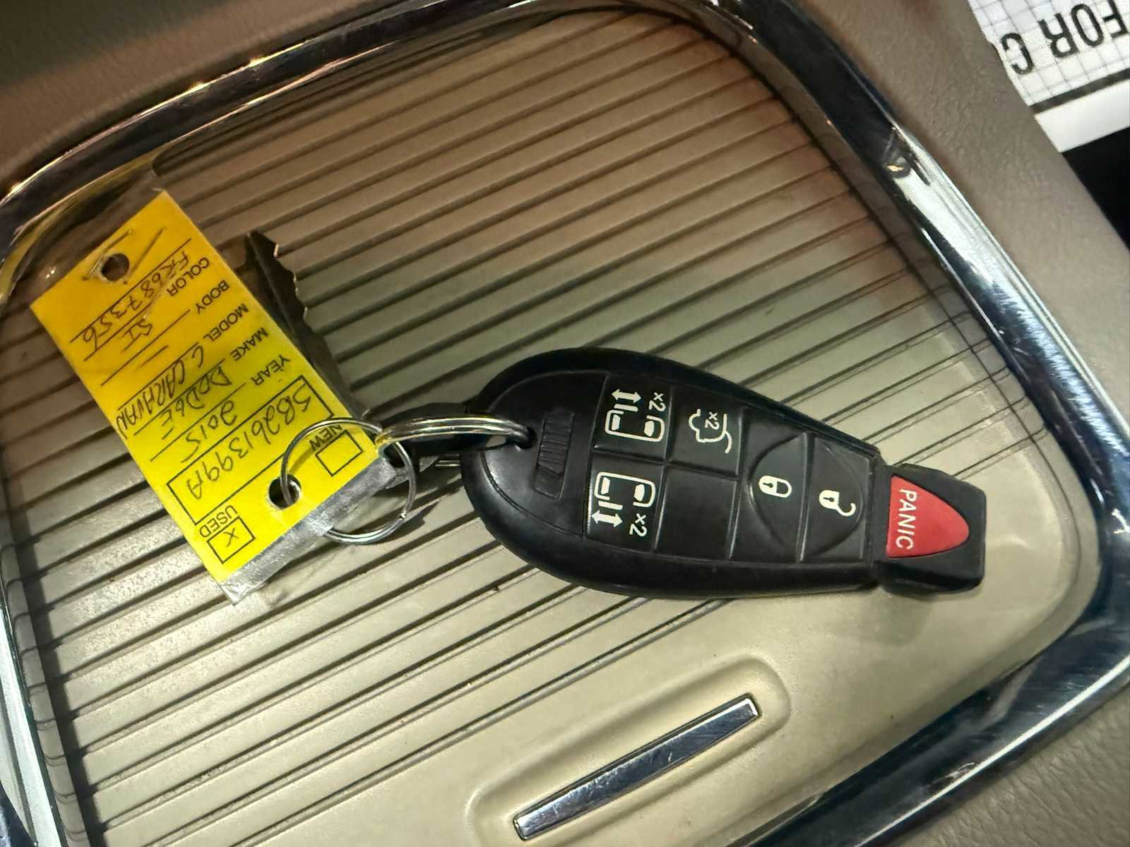 Used 2015 Dodge Grand Caravan SXT FWD image 34