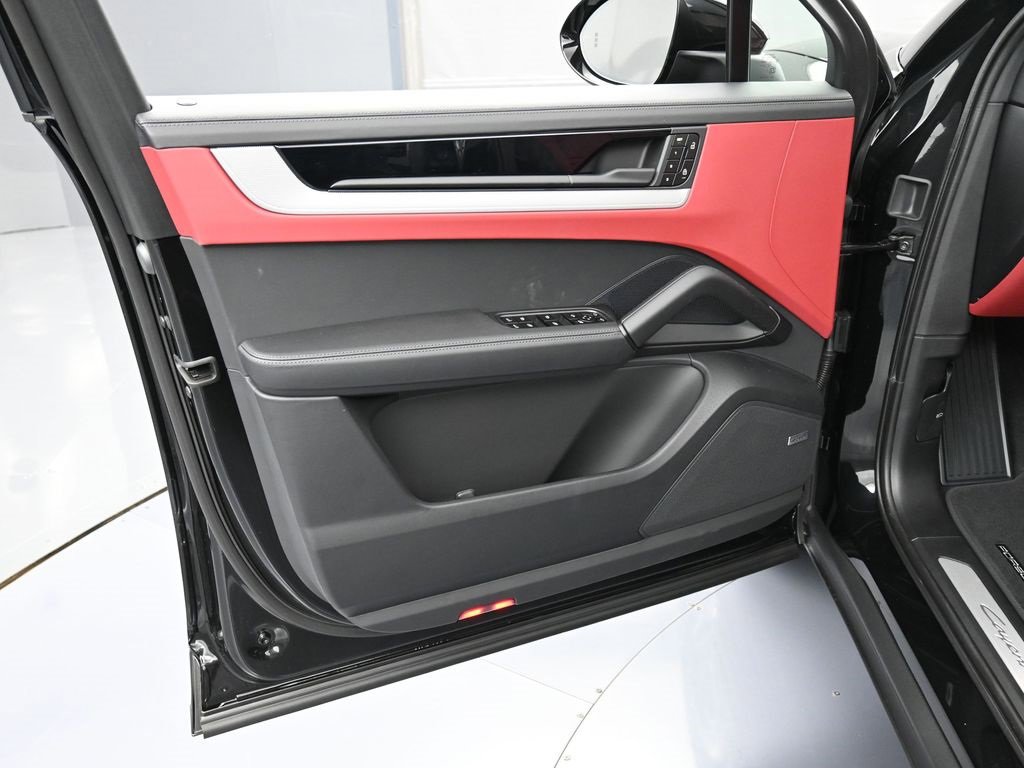 New 2026 Porsche Cayenne Coupe image 15