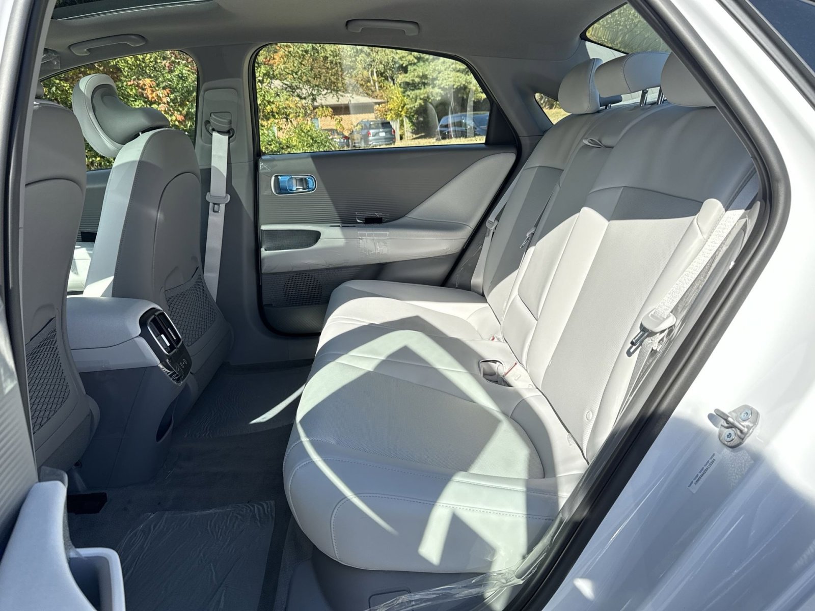 New 2025 Hyundai Ioniq 6 Limited image 24