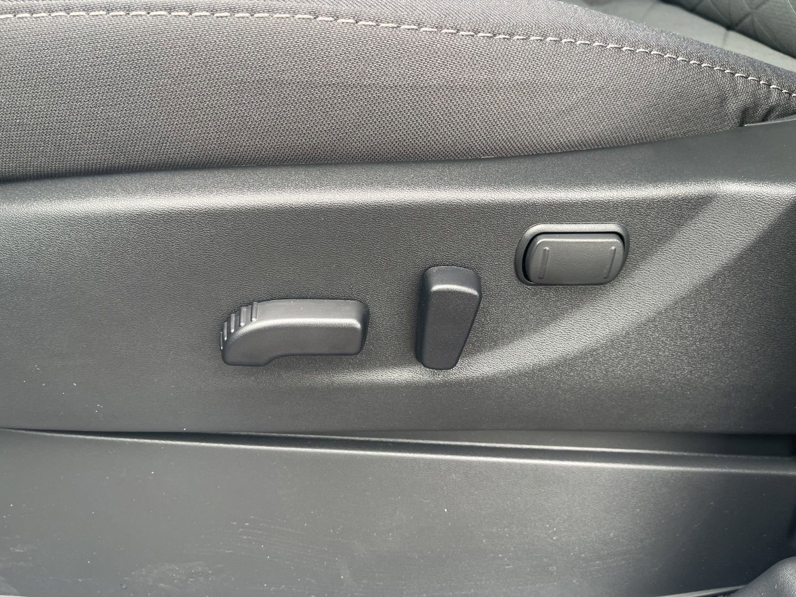 New 2026 Nissan Frontier SV w/ SV Convenience Package image 17