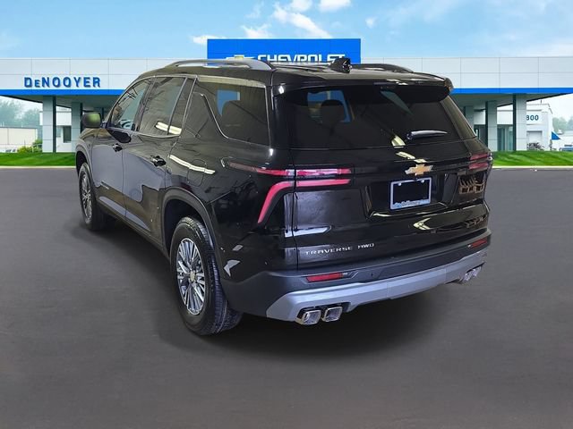 New 2026 Chevrolet Traverse LT w/ Driver Confidence Package AWD/4WD image 8