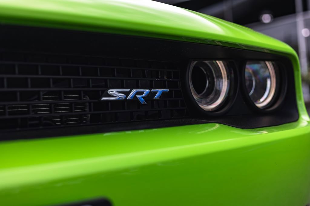 Used 2015 Dodge Challenger SRT Hellcat RWD image 5