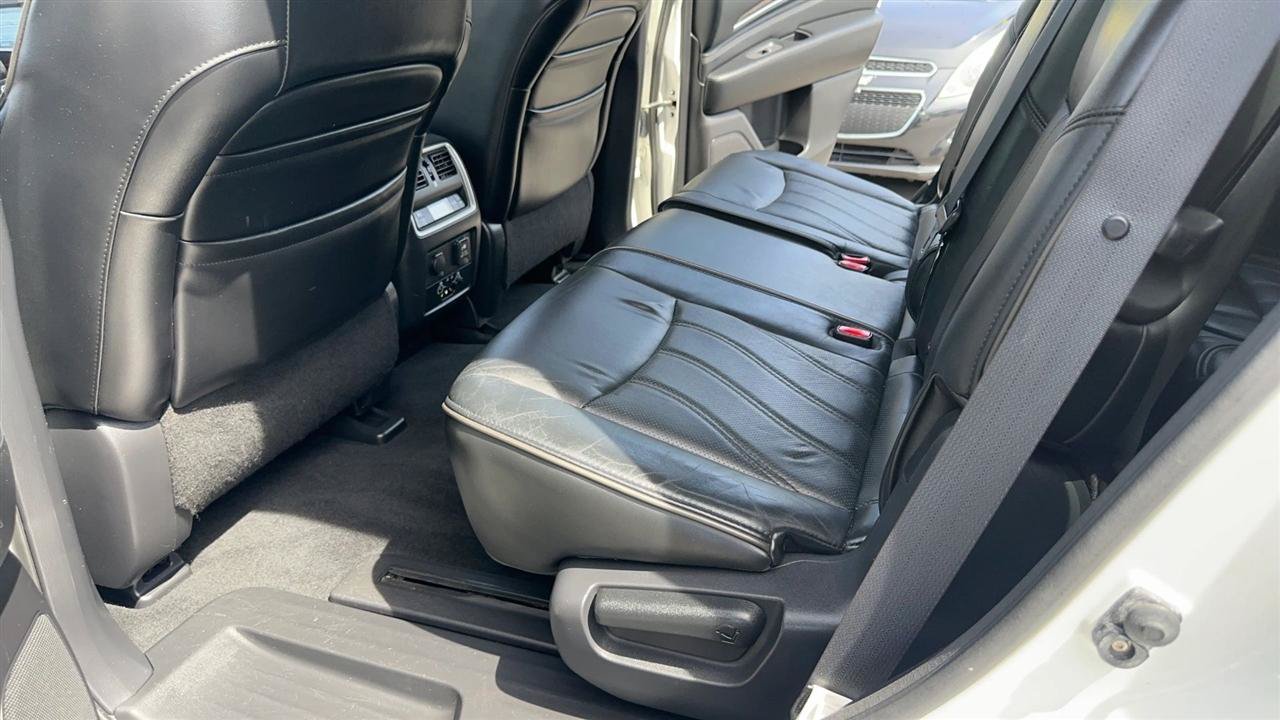 Used 2013 INFINITI JX35 AWD w/ Premium Pkg image 27