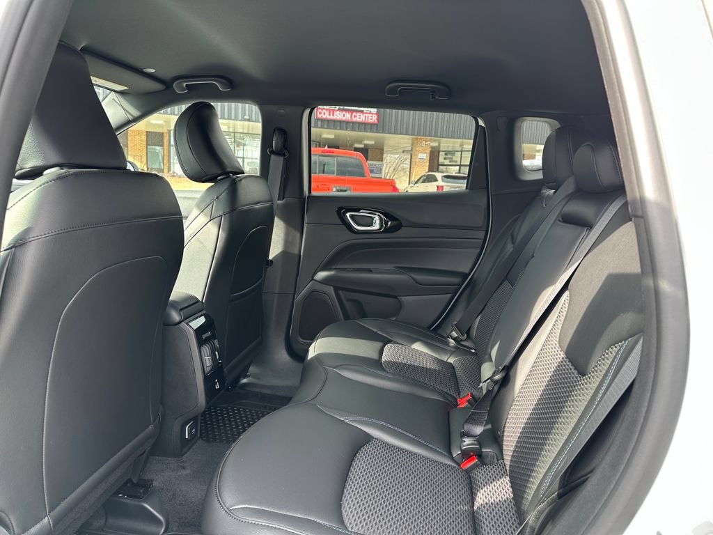 New 2026 Jeep Compass Latitude AWD/4WD image 10