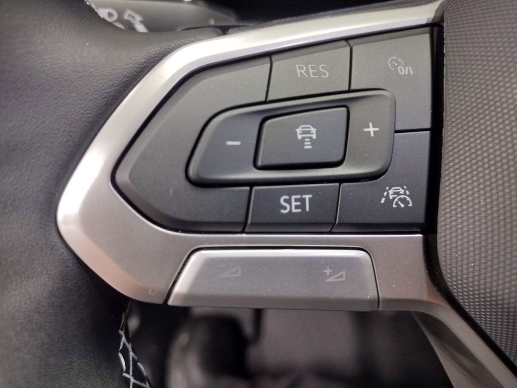 New 2026 Volkswagen Atlas SE image 27