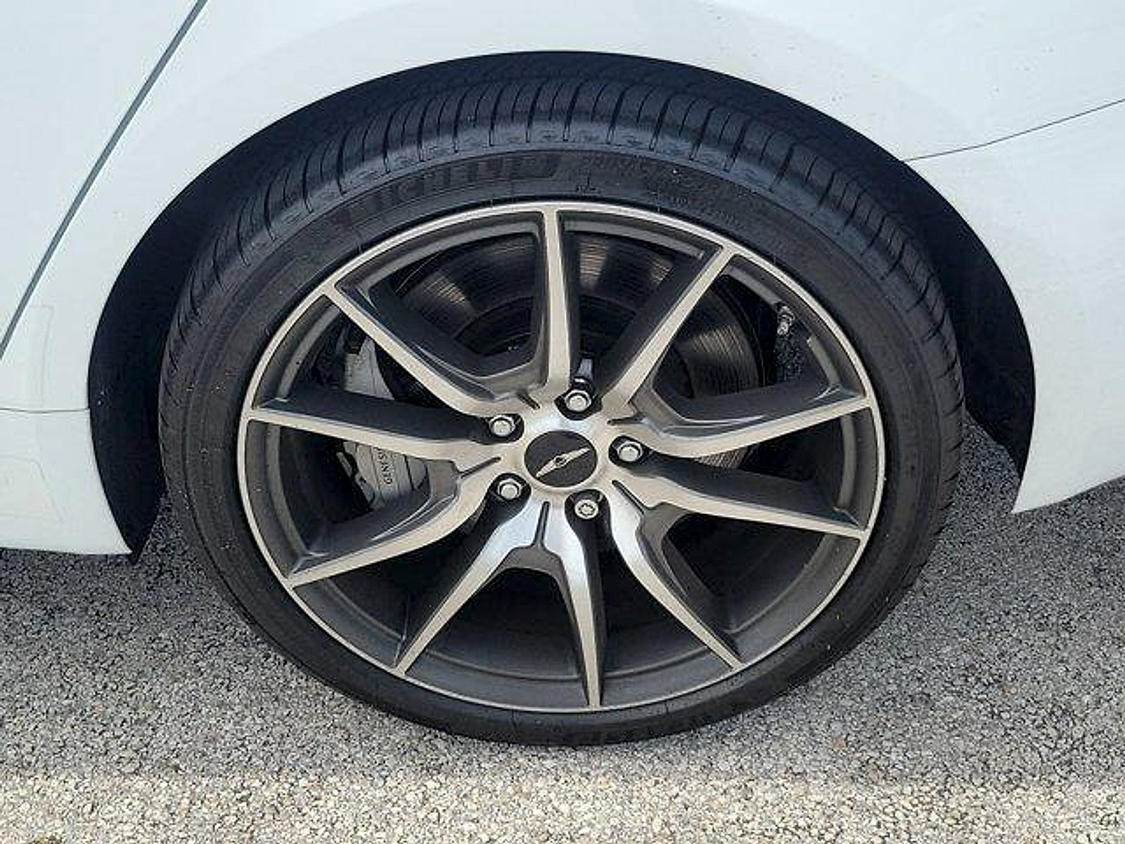 Used 2025 Genesis G70 2.5T RWD image 8