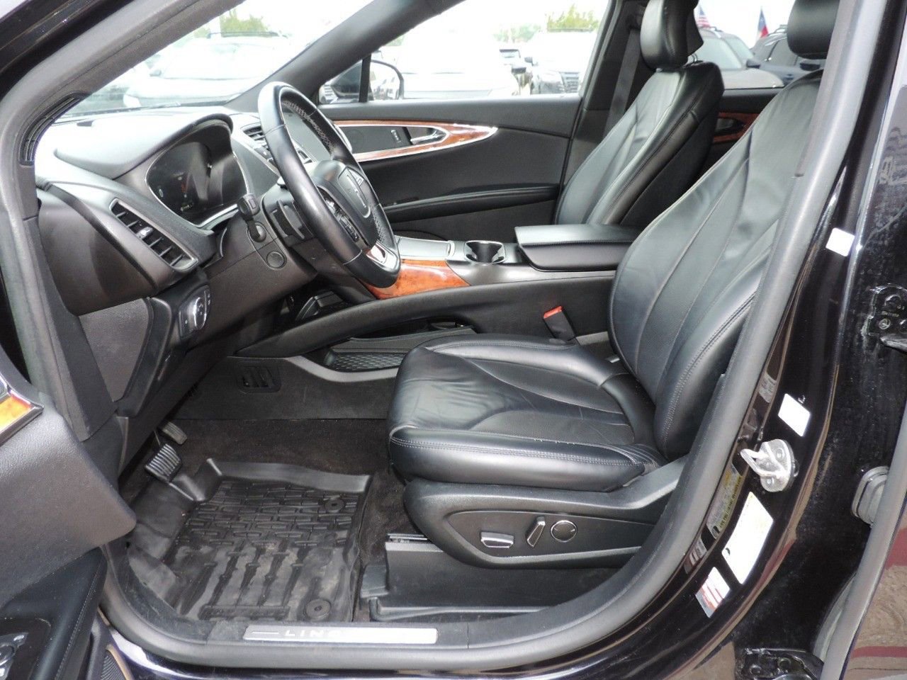 Used 2019 Lincoln Nautilus Select w/ Cargo Utility Package image 21