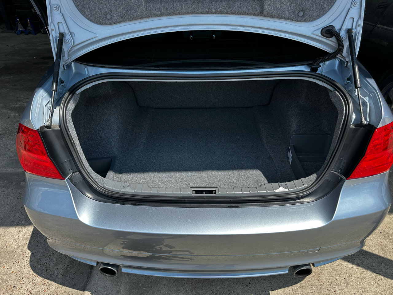 Used 2010 BMW 335i Sedan image 37