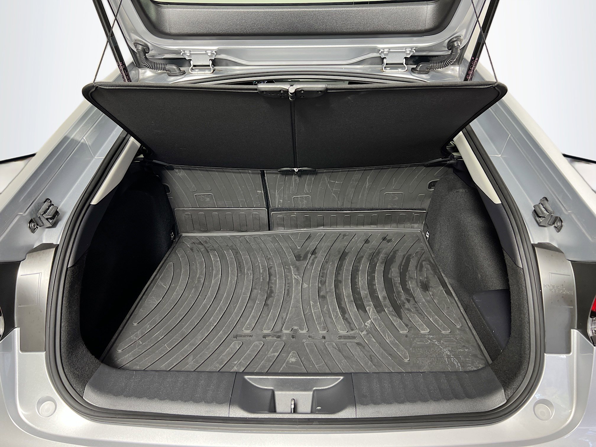 Used 2025 Toyota Prius XLE image 21