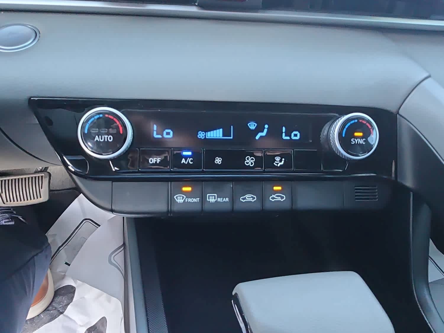 Used 2022 Hyundai Elantra SEL FWD image 40