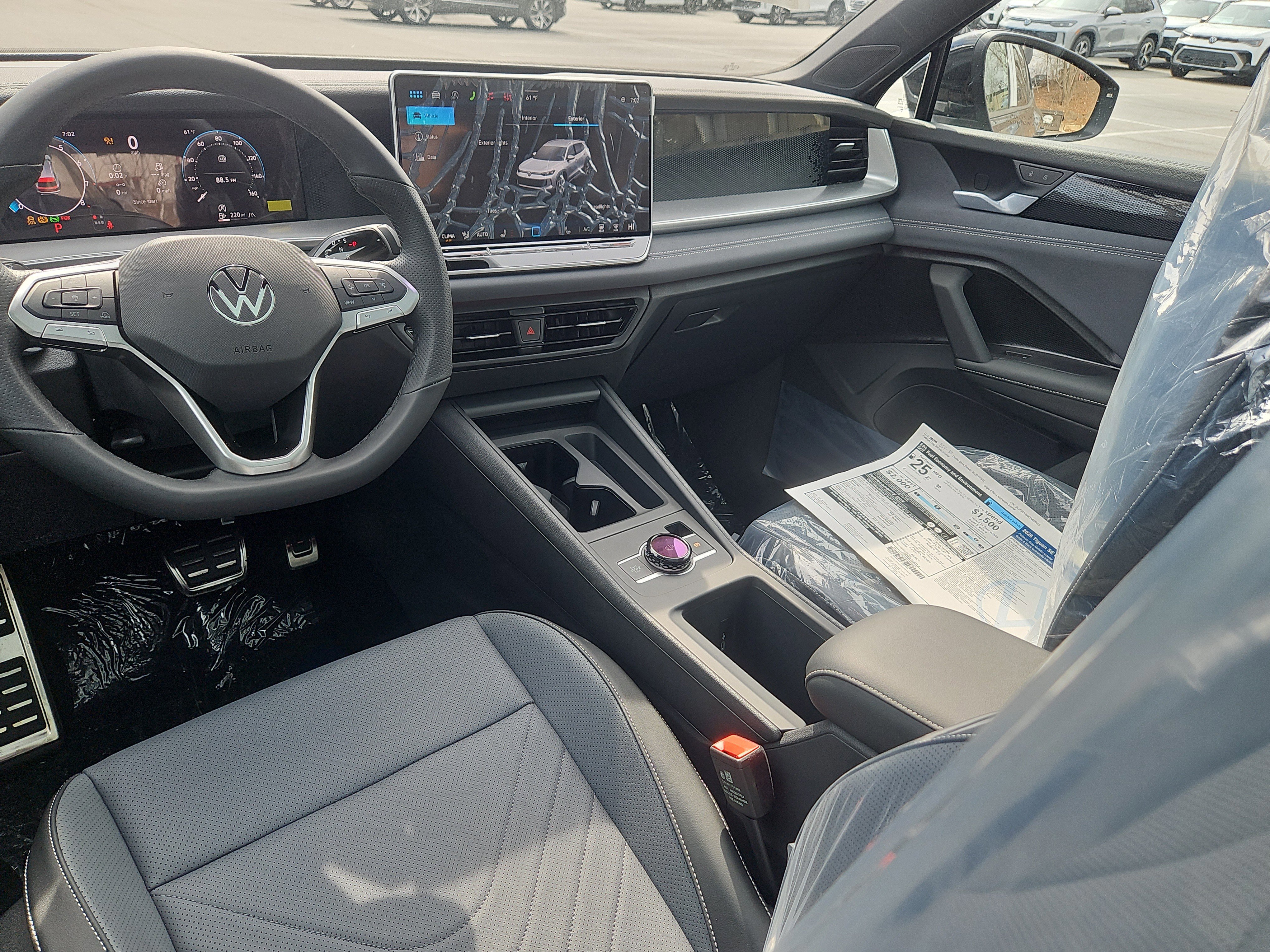 New 2026 Volkswagen Tiguan SE R-Line image 5