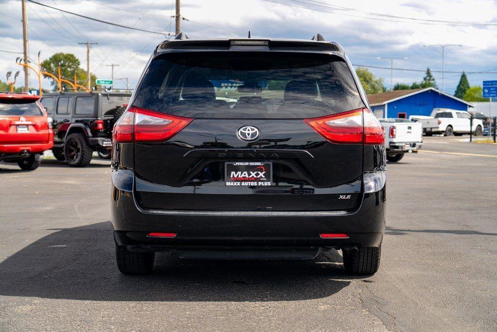 Used 2020 Toyota Sienna XLE FWD image 10