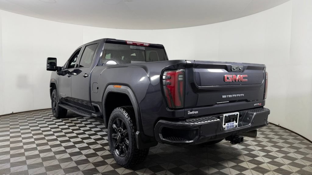 Used 2024 GMC Sierra 2500 AT4 w/ AT4 Premium Plus Package AWD/4WD image 6