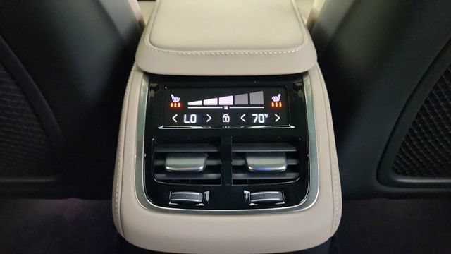 New 2026 Volvo XC90 T8 Plus w/ Protection Package Premier AWD/4WD image 33