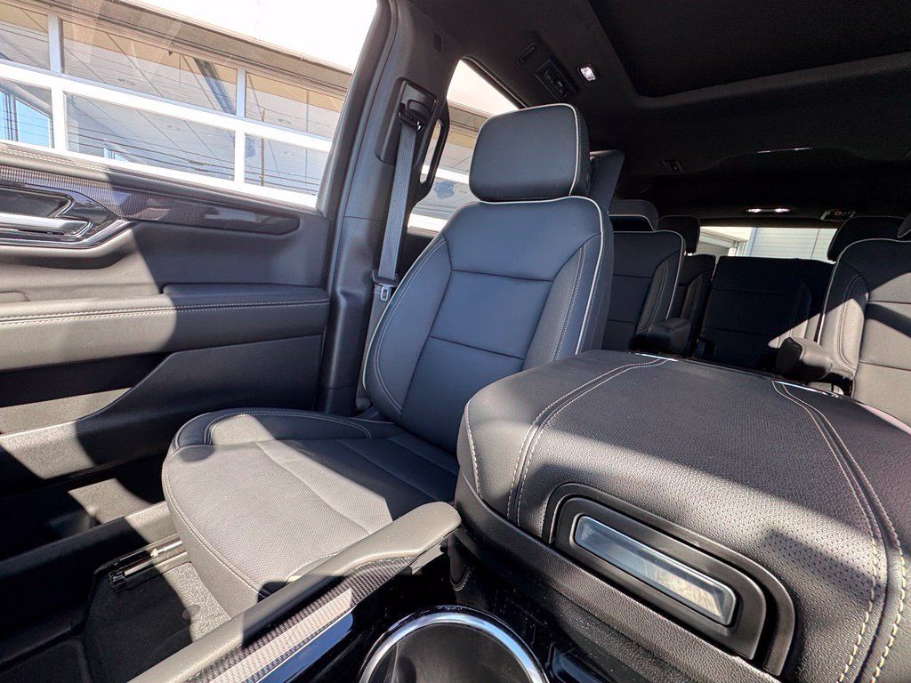 Used 2026 GMC Yukon Elevation w/ Elevation Premium Package AWD/4WD image 24