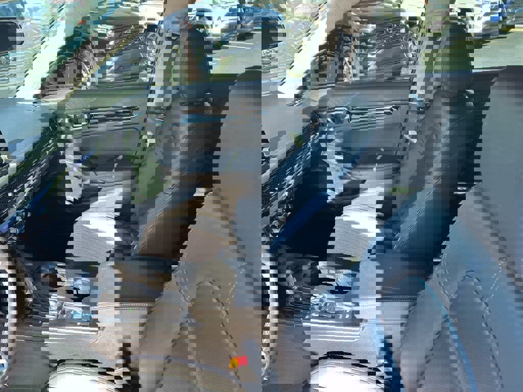 Used 2022 Honda Civic EX-L image 2