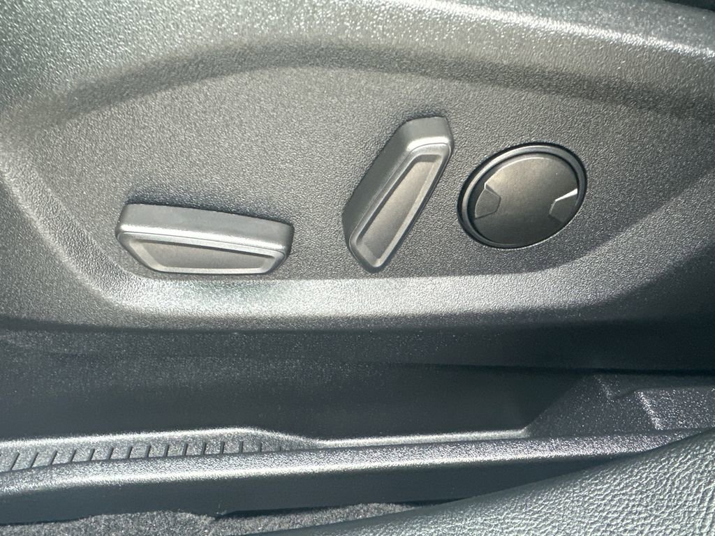 Used 2024 Ford Edge ST-Line image 24