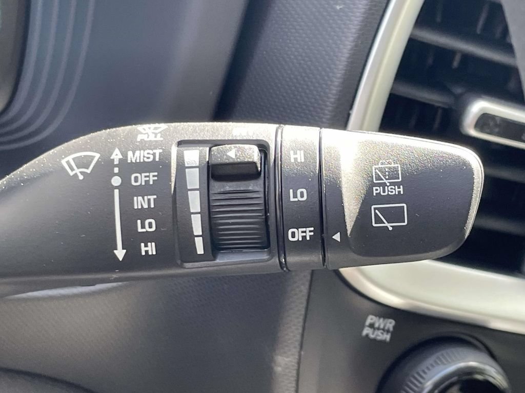 New 2026 Hyundai Venue SE FWD image 22