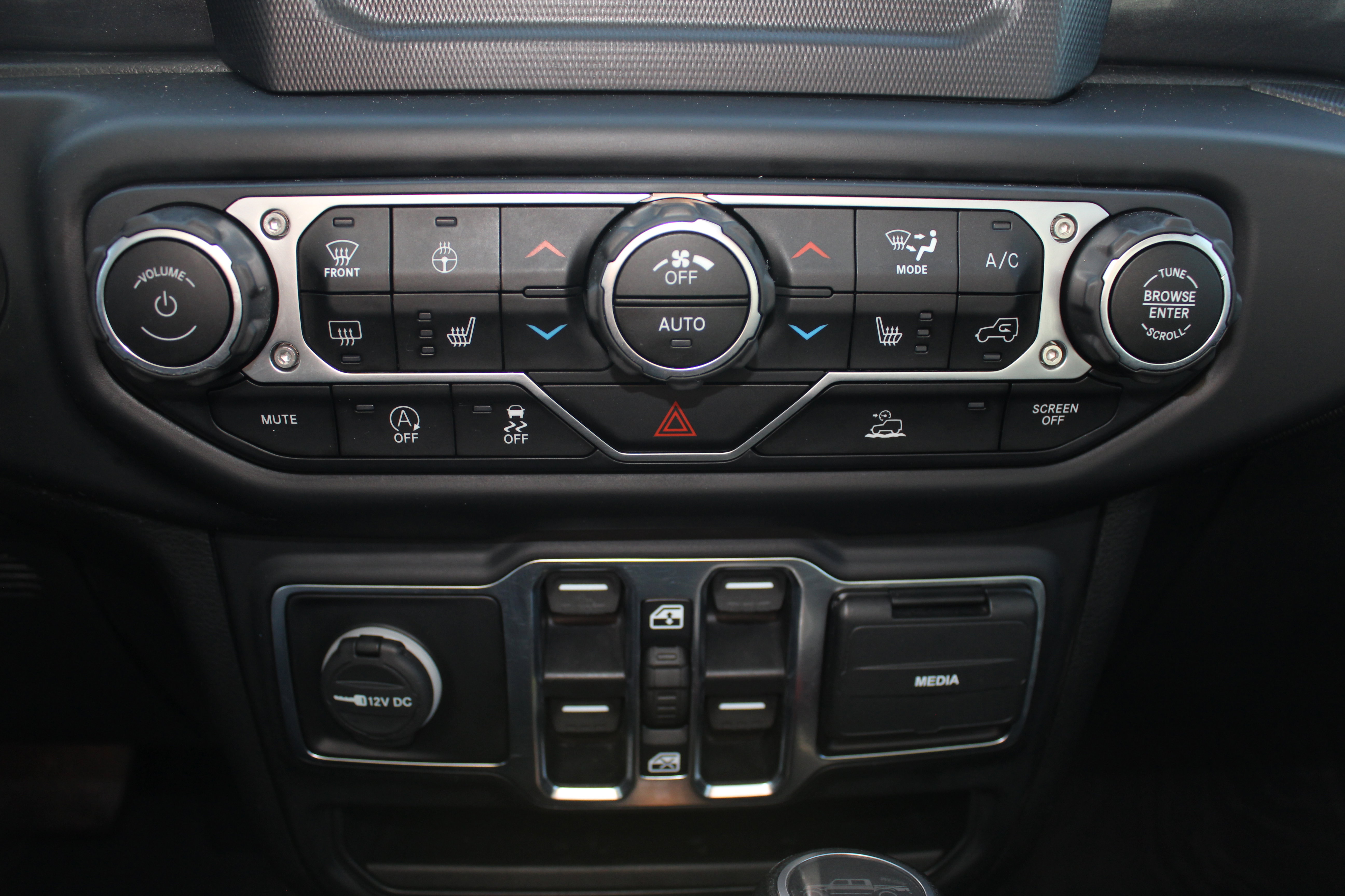 Used 2020 Jeep Gladiator Sport image 12