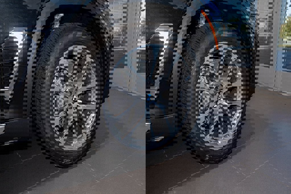 New 2026 BMW X5 xDrive40i w/ Premium Package image 6