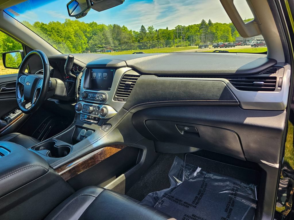 Used 2017 Chevrolet Tahoe LT w/ LT Signature Package AWD/4WD image 45