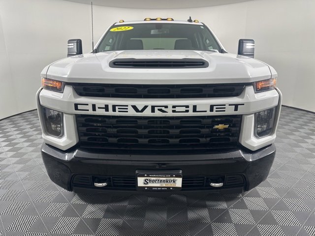 Used 2022 Chevrolet Silverado 2500 Custom w/ Custom Value Package image 4