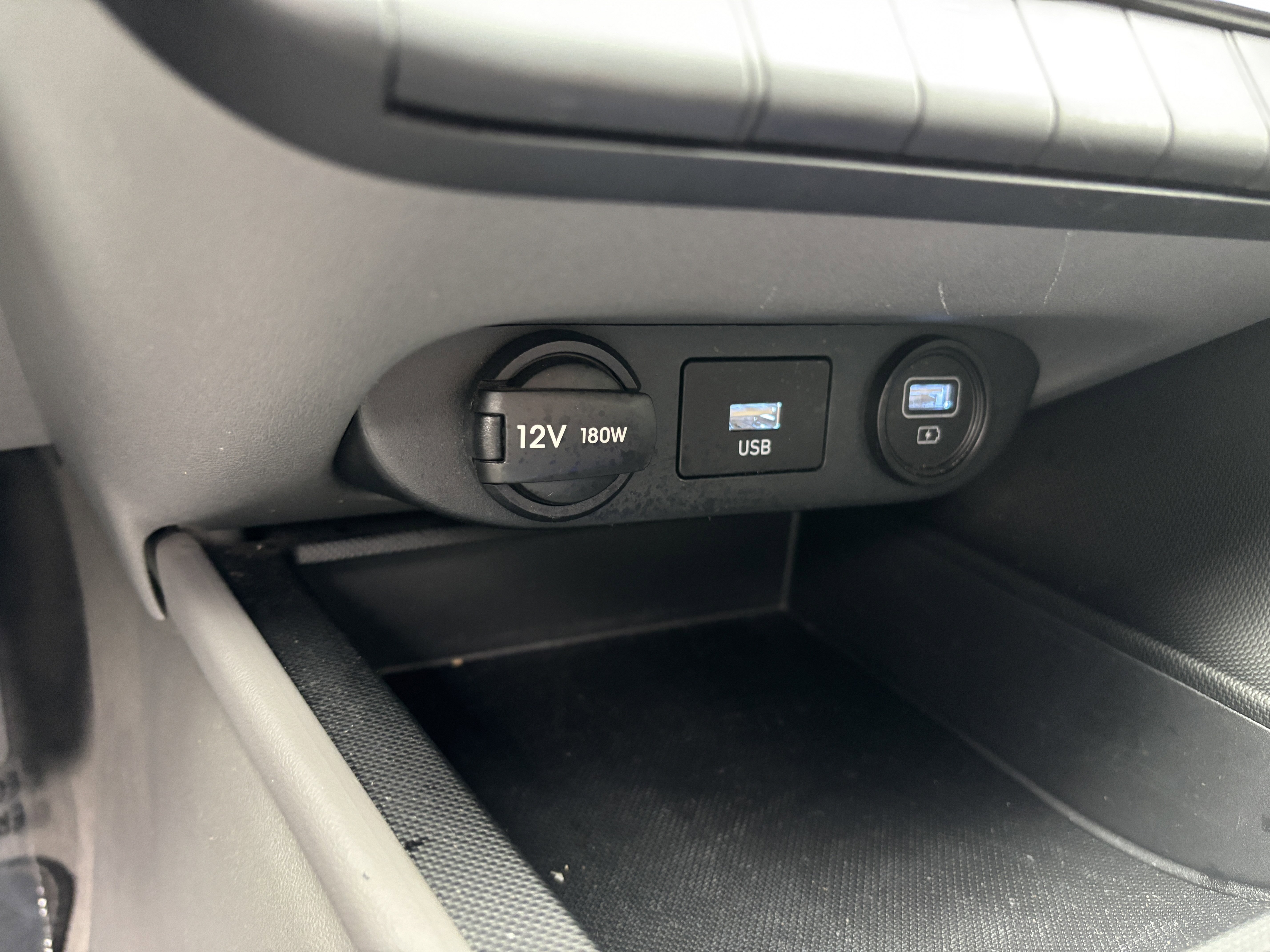 Used 2023 Hyundai Elantra SEL w/ Cargo Package image 28