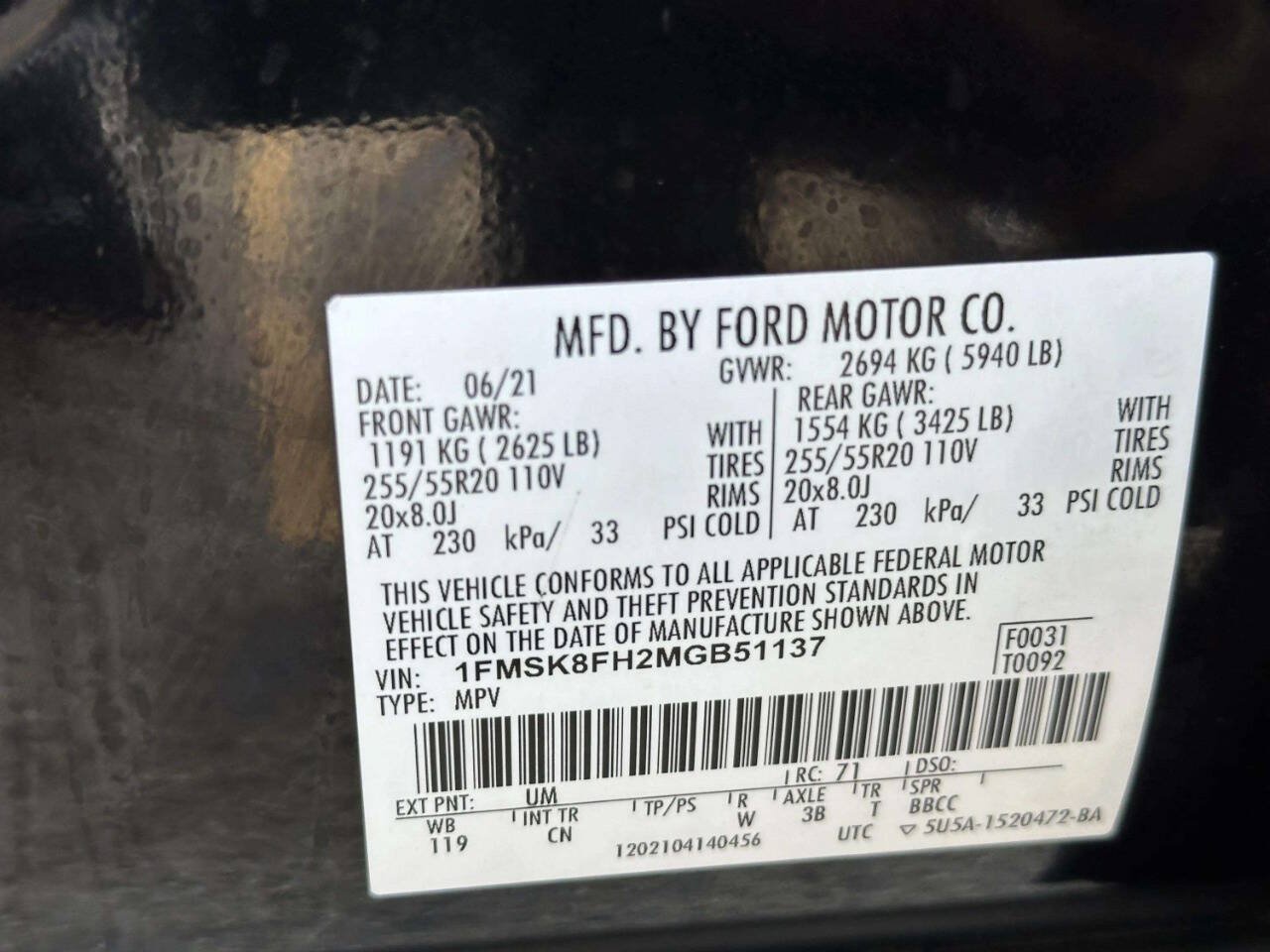 Used 2021 Ford Explorer Limited w/ Equipment Group 301A AWD/4WD image 19