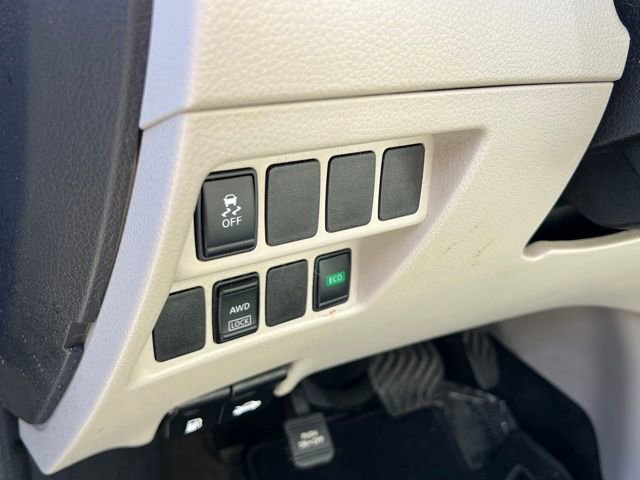 Used 2018 Nissan Rogue Sport SV image 14