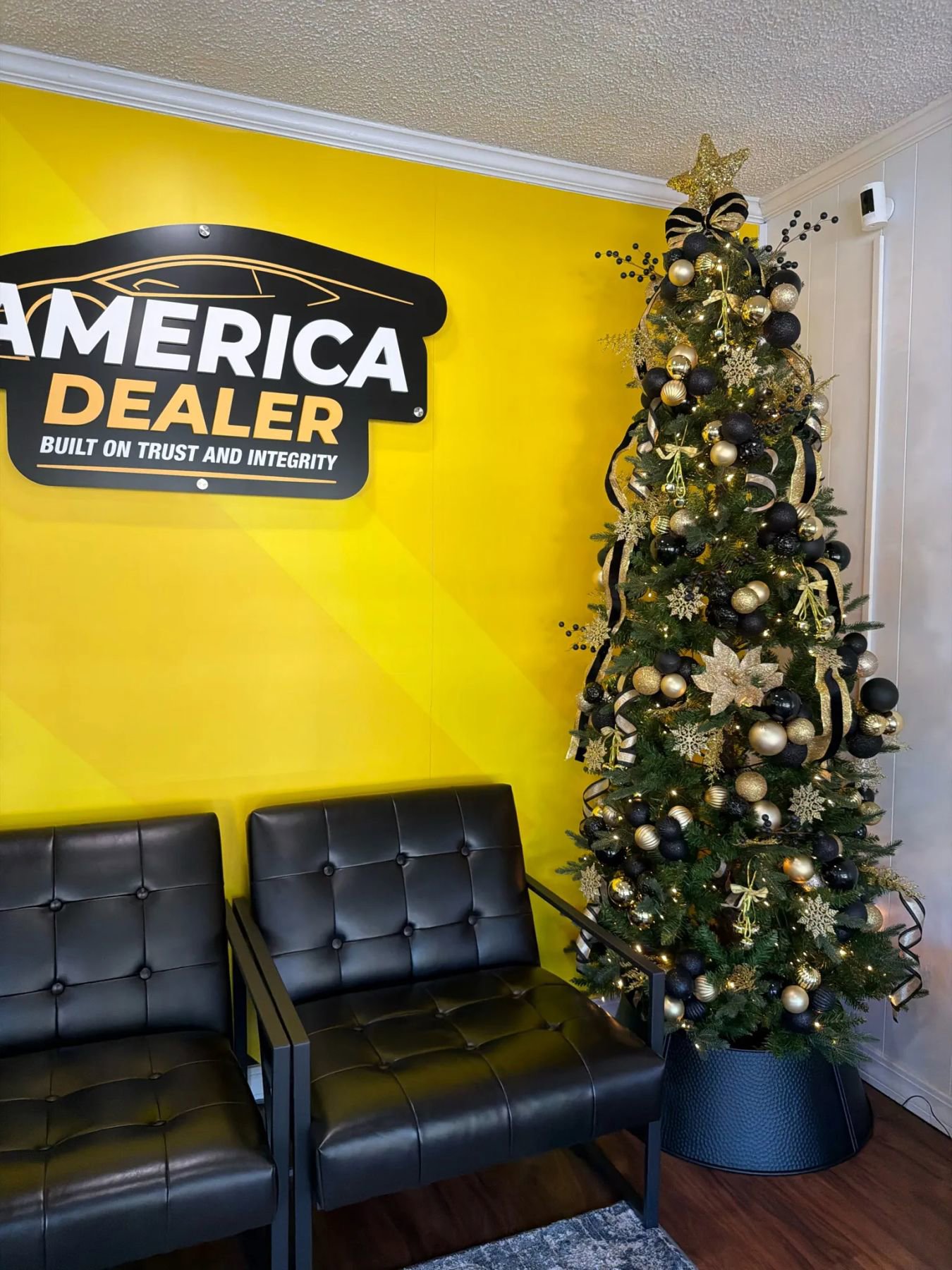 Used 2017 GMC Yukon XL SLT w/ Premium Edition image 2