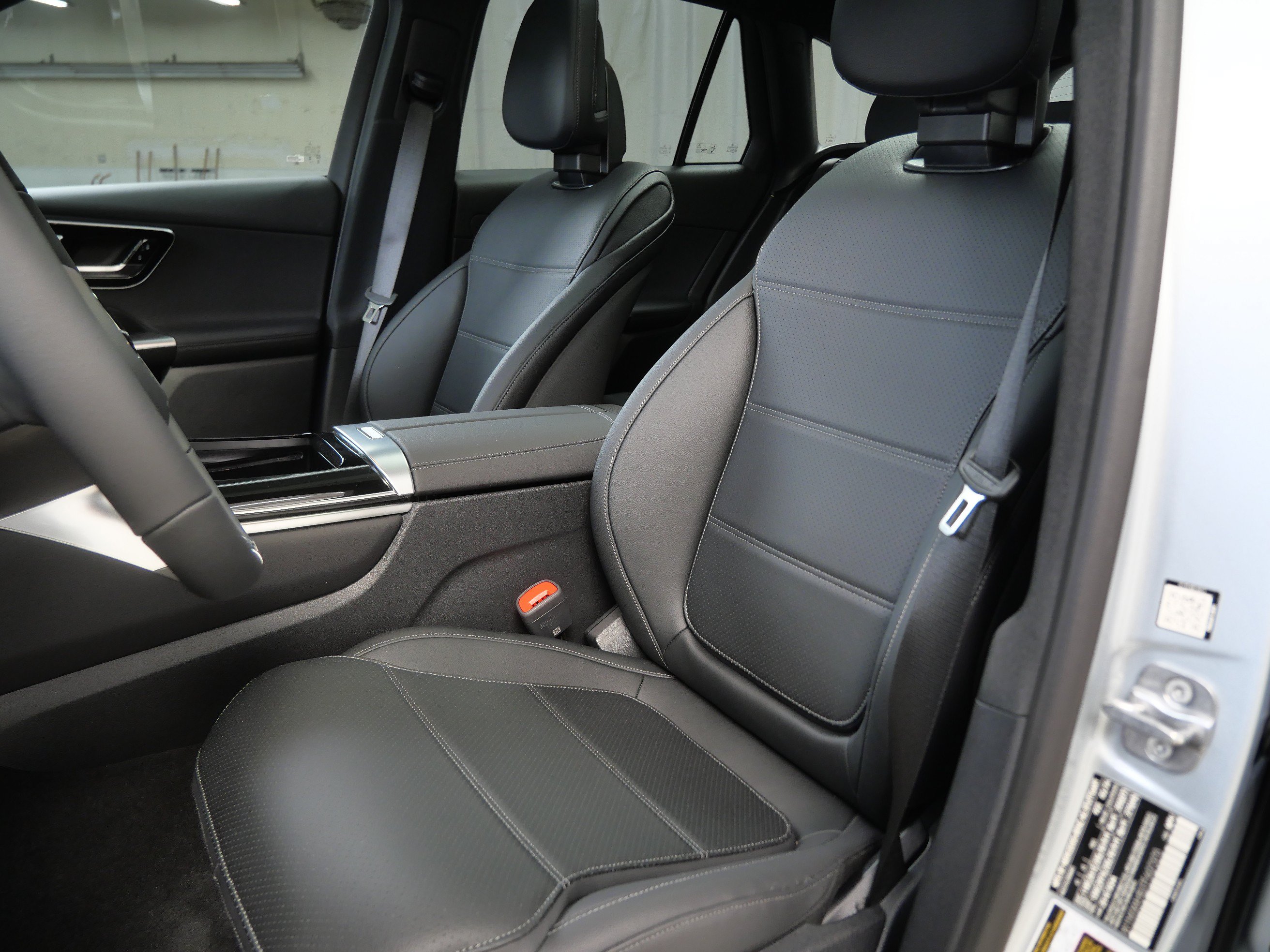 New 2026 Mercedes-Benz GLC 300 4MATIC image 3