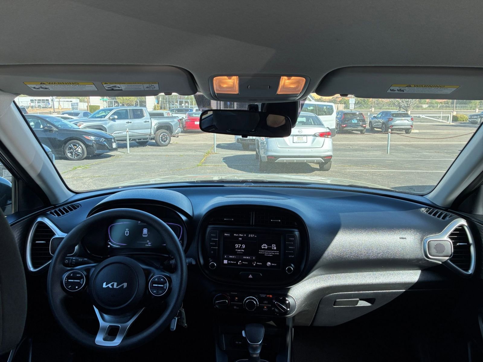 Used 2025 Kia Soul LX w/ LX Technology Package image 30