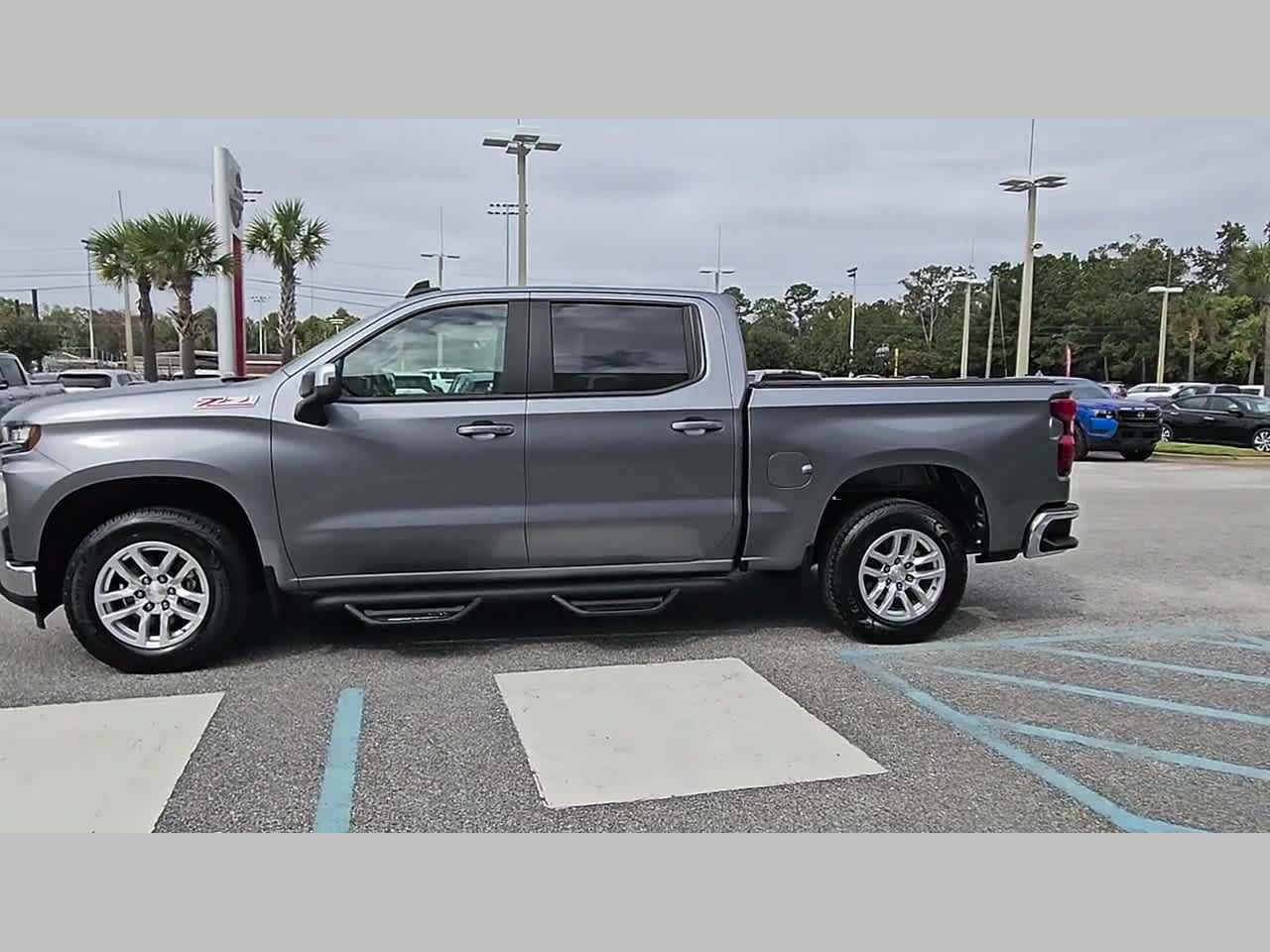Used 2019 Chevrolet Silverado 1500 LT w/ All-Star Edition AWD/4WD image 27