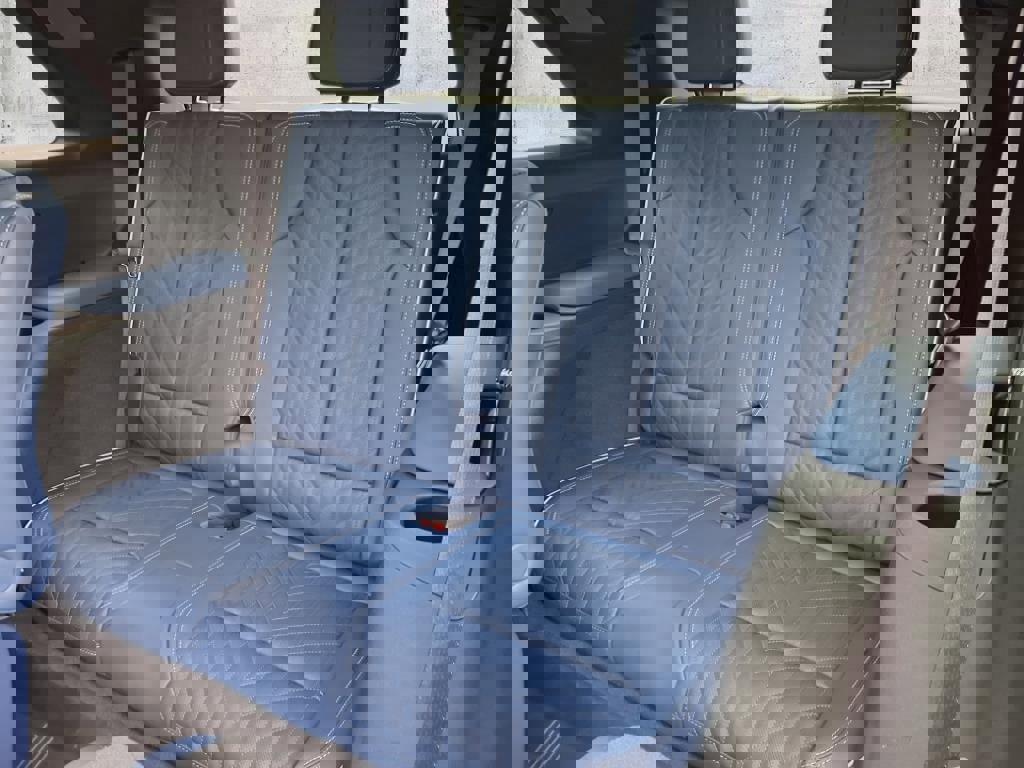 New 2026 Cadillac Vistiq Premium Luxury w/ LPO, Floor Liner Package image 9