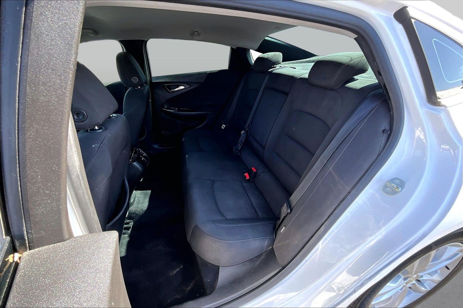 Used 2018 Chevrolet Malibu LT FWD image 24