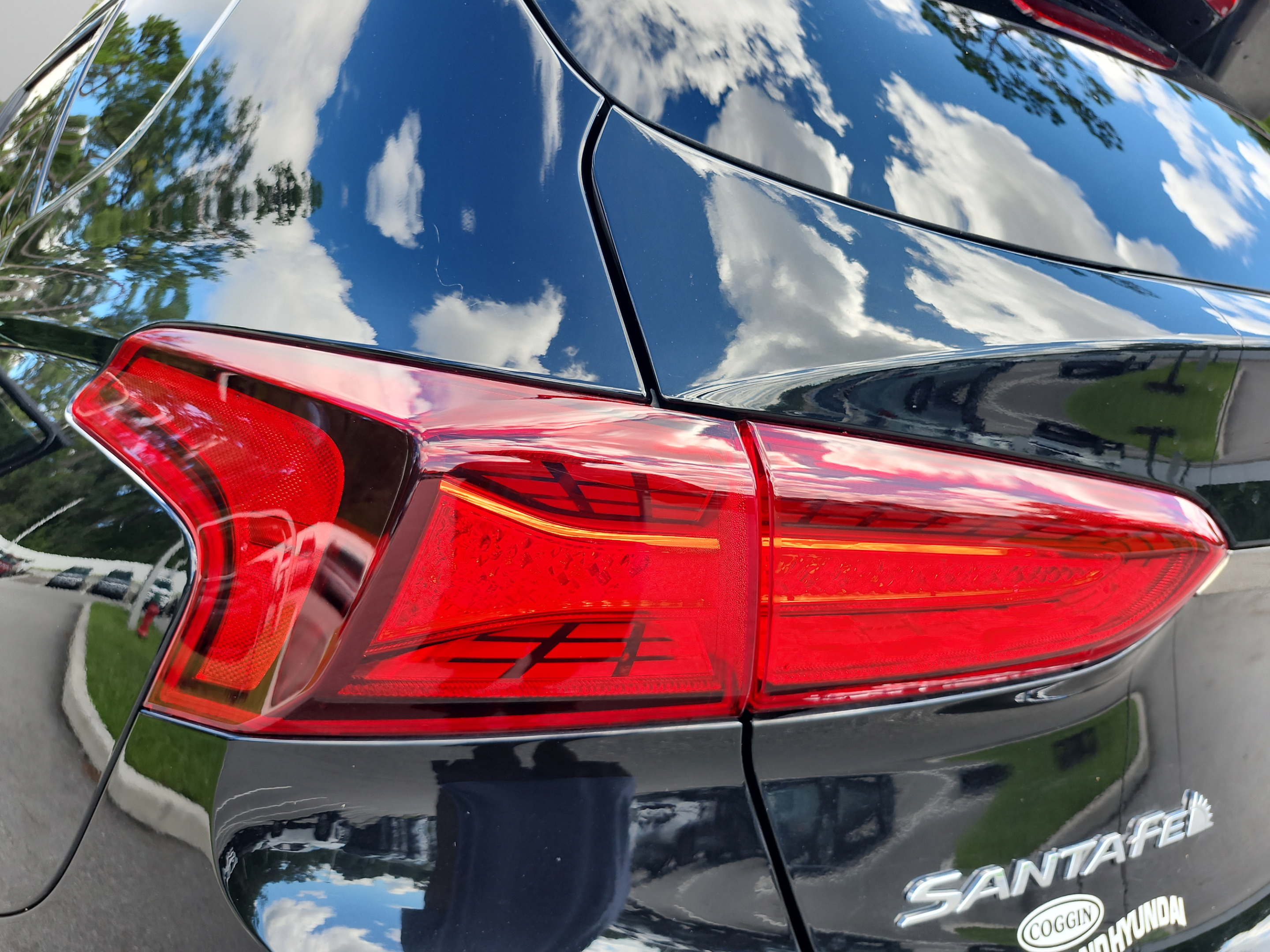 Used 2019 Hyundai Santa Fe FWD image 29