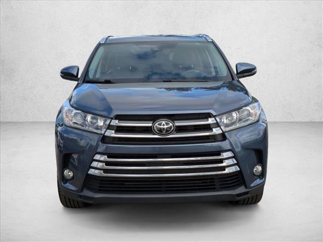 Used 2017 Toyota Highlander Limited image 2