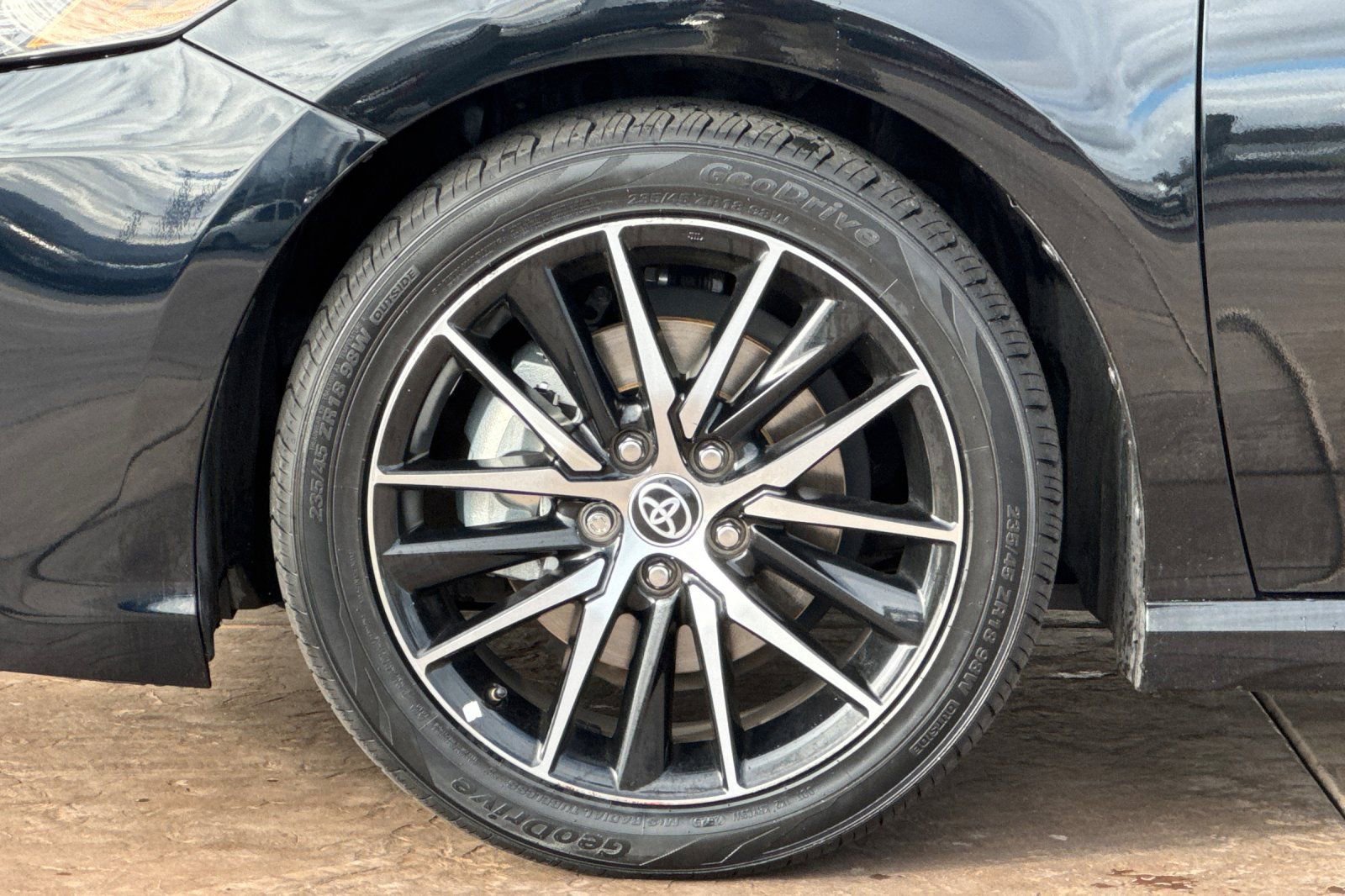 Used 2023 Toyota Camry SE image 32