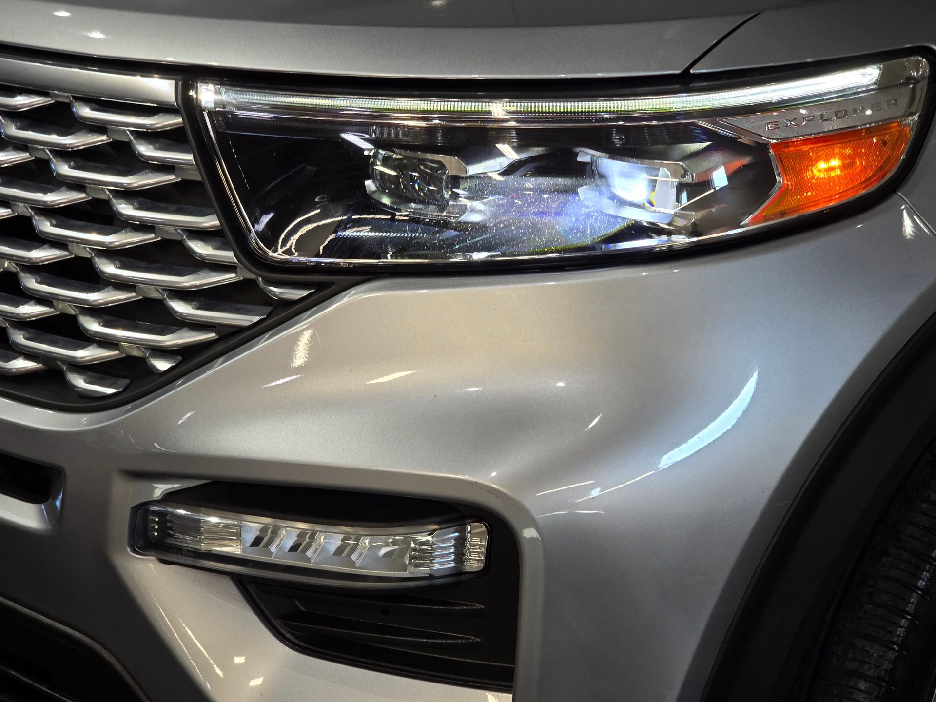 Used 2020 Ford Explorer Platinum w/ Premium Technology Package image 13