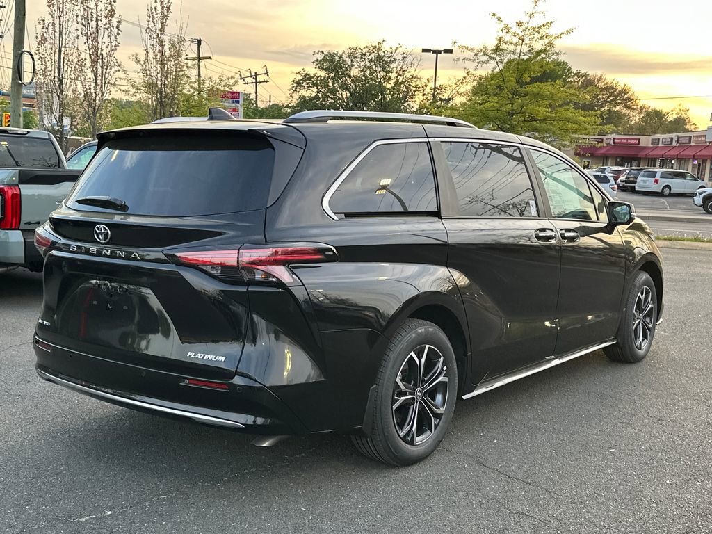 New 2026 Toyota Sienna Platinum image 4